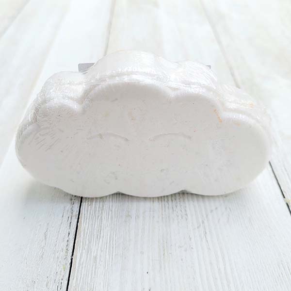 Bombe de bain magique ProÉcolo Nuage pétillant dans l’eau