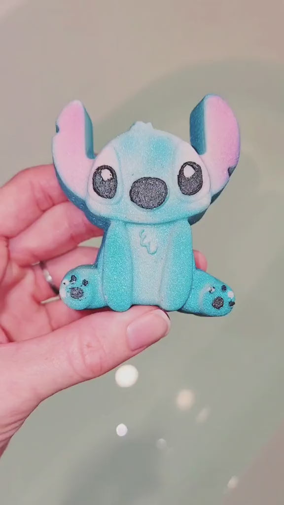 Vue rapprochée de la bombe de bain magique ProÉcolo